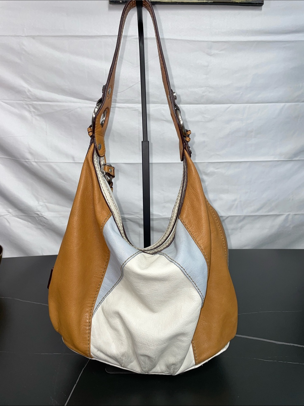 TIGNANELLO LEATHER HOBO SHOULDER BAG W/ MATCHING WALLET FTL-09-041